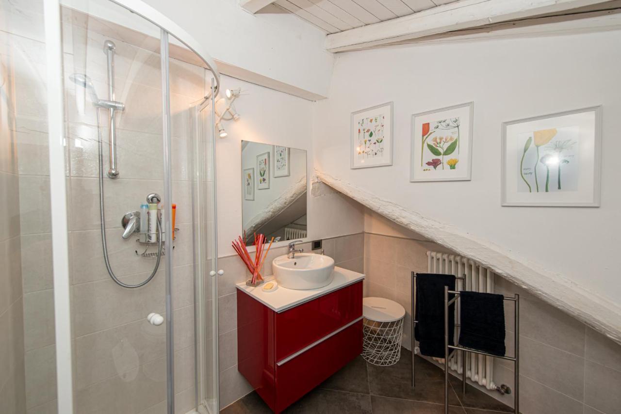 B&B Il Tetto Di Anita Gavi Luaran gambar