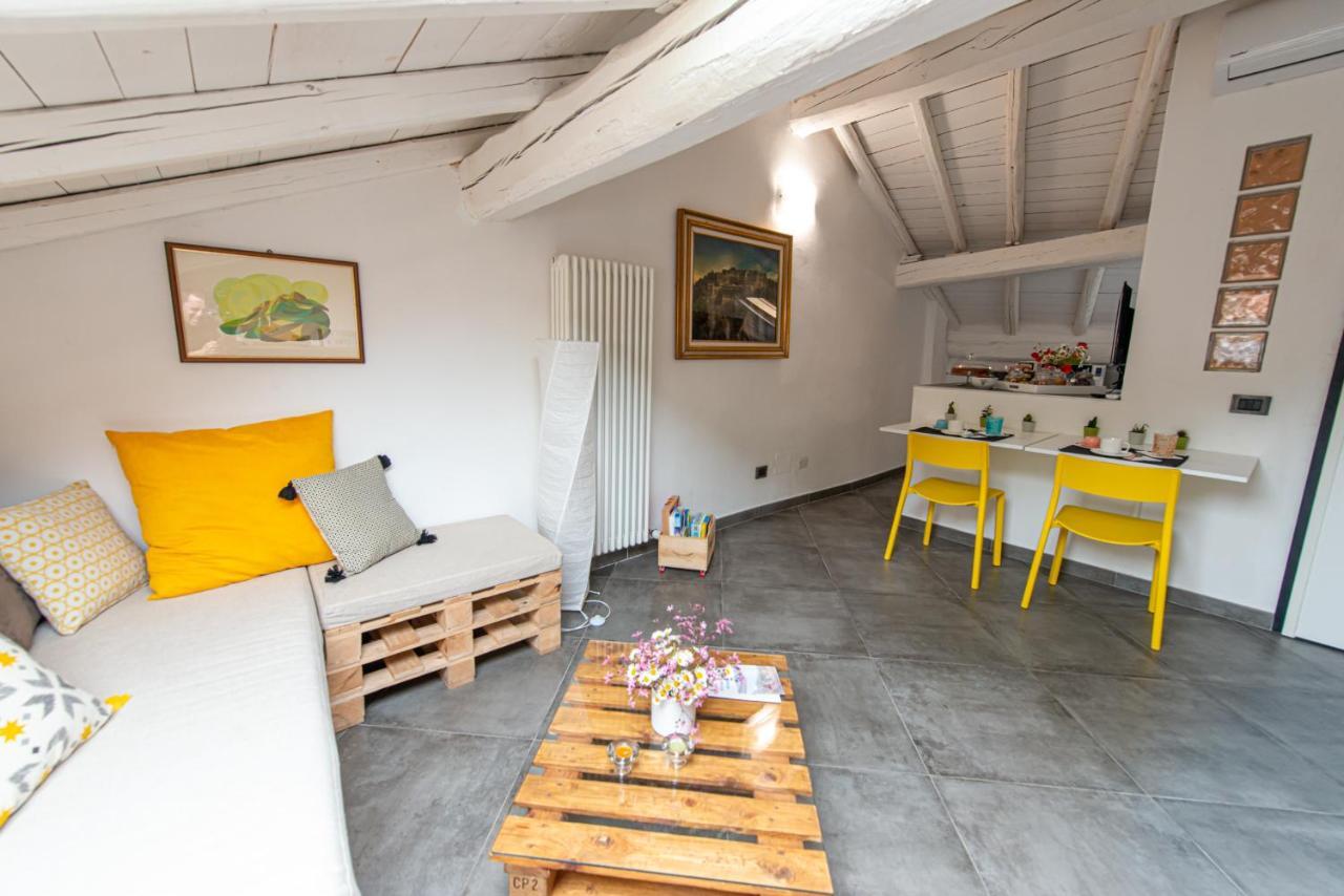B&B Il Tetto Di Anita Gavi Luaran gambar